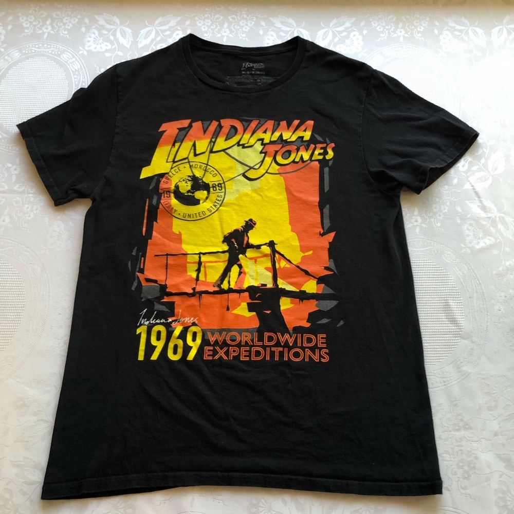Indiana Jones 1969 Worldwide Expeditions Black Graphic Tee Women’s Size M Shirt